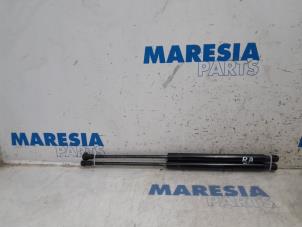 Used Set of tailgate gas struts Fiat Punto III (199) 0.9 TwinAir Turbo 100 Price € 15,00 Margin scheme offered by Maresia Parts