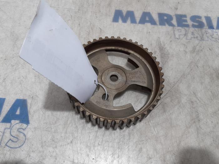 Begagnade Kamaxeldrev Peugeot Expert (G9) 1.6 HDi 90 Pris € 24,20 Inklusive moms erbjuds av Maresia Parts