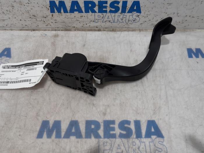 Begagnade Gaspedalsensor Peugeot 5008 I (0A/0E) 1.6 HDiF 16V Pris € 50,00 Marginaltabell erbjuds av Maresia Parts