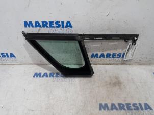 Used Quarter light, front left Peugeot 5008 I (0A/0E) 1.6 HDiF 16V Price € 30,00 Margin scheme offered by Maresia Parts
