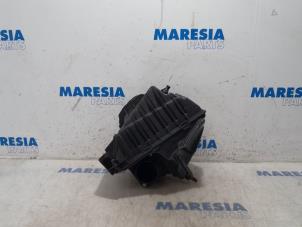 Used Air box Renault Scénic III (JZ) 1.4 16V TCe 130 Price € 22,50 Margin scheme offered by Maresia Parts