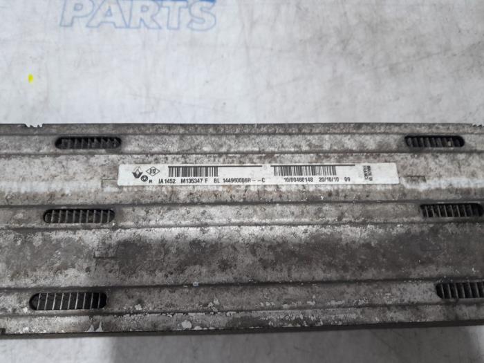 Intercooler from a Renault Scénic III (JZ) 1.4 16V TCe 130 2010
