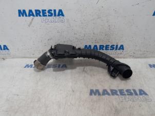 Used Turbo hose Renault Scénic III (JZ) 1.4 16V TCe 130 Price € 50,00 Margin scheme offered by Maresia Parts