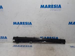 Used Left blind Renault Scénic III (JZ) 1.4 16V TCe 130 Price € 20,00 Margin scheme offered by Maresia Parts