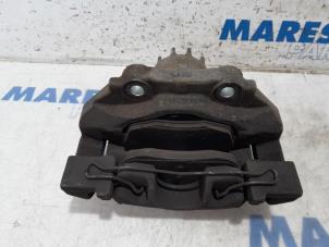 Used Front brake calliper, left Peugeot 5008 I (0A/0E) 1.6 HDiF 16V Price € 13,99 Margin scheme offered by Maresia Parts