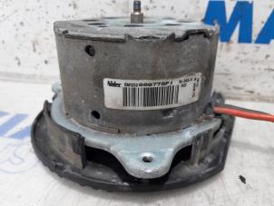 Used Fan motor Peugeot 5008 I (0A/0E) 1.6 HDiF 16V Price € 34,95 Margin scheme offered by Maresia Parts