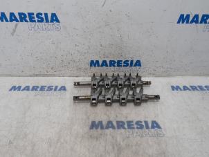 Used Rocker arm shaft Renault Twingo (C06) 1.2 16V Quickshift Price € 50,00 Margin scheme offered by Maresia Parts