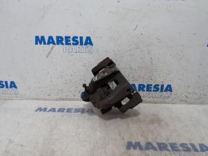 Used Front brake calliper, left Citroen C4 Grand Picasso (3A) 1.6 BlueHDI 120 Price € 50,00 Margin scheme offered by Maresia Parts