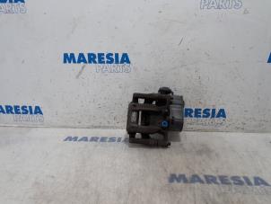 Used Rear brake calliper, left Citroen C4 Grand Picasso (3A) 1.6 BlueHDI 120 Price € 75,00 Margin scheme offered by Maresia Parts