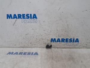 Used PDC Sensor Renault Kangoo Express (FW) 1.5 dCi 75 FAP Price € 20,00 Margin scheme offered by Maresia Parts