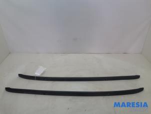 Used Roof rail kit Fiat Panda (312) 0.9 TwinAir Turbo 85 Price € 105,00 Margin scheme offered by Maresia Parts