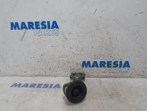 Used Connecting rod Renault Captur (2R) 1.5 Energy dCi 110 FAP Price € 75,00 Margin scheme offered by Maresia Parts