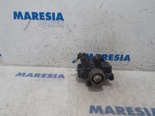 Używane Mechaniczna pompa paliwa Renault Captur (2R) 1.5 Energy dCi 110 FAP Cena € 85,00 Procedura marży oferowane przez Maresia Parts