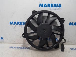 Used Fan motor Peugeot Partner Tepee (7A/B/C/D/E/F/G/J/P/S) 1.6 HDiF 90 16V Phase 1 Price € 42,29 Inclusive VAT offered by Maresia Parts