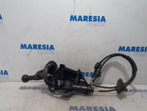 Used Gear stick Peugeot Partner Tepee (7A/B/C/D/E/F/G/J/P/S) 1.6 HDiF 90 16V Phase 1 Price € 60,50 Inclusive VAT offered by Maresia Parts