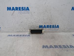 Używane Wyswietlacz wewnetrzny Peugeot Partner Tepee (7A/B/C/D/E/F/G/J/P/S) 1.6 HDiF 90 16V Phase 1 Cena € 36,30 Z VAT oferowane przez Maresia Parts
