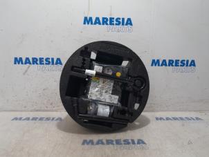 Used Tyre repair kit Renault Clio IV Estate/Grandtour (7R) 1.5 Energy dCi 90 FAP Price € 50,00 Margin scheme offered by Maresia Parts