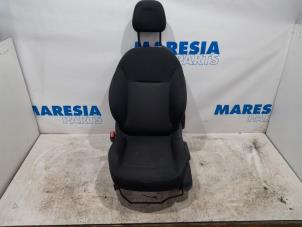 Gebrauchte Sitz links Peugeot 208 I (CA/CC/CK/CL) 1.2 Vti 12V PureTech 82 Preis € 124,95 Margenregelung angeboten von Maresia Parts