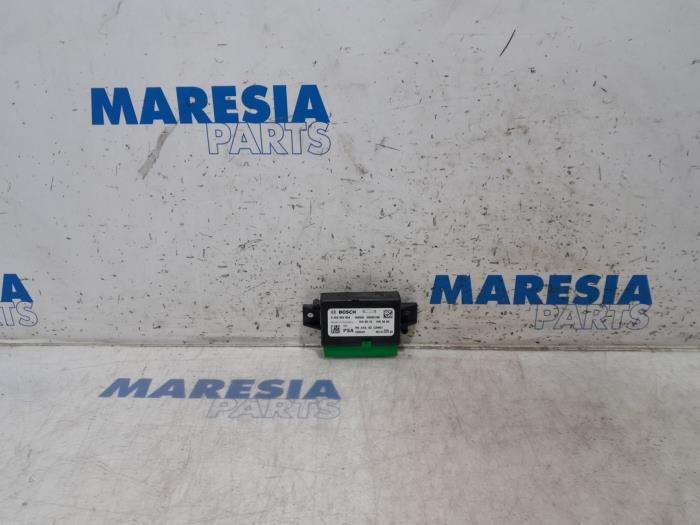 Begagnade PDC-modul Citroen C4 Grand Picasso (3A) 1.6 BlueHDI 120 Pris € 29,00 Marginaltabell erbjuds av Maresia Parts