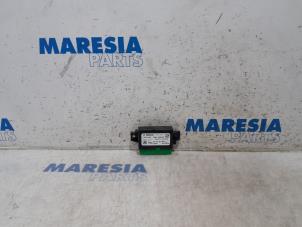 Używane Modul czujników parkowania Citroen C4 Grand Picasso (3A) 1.6 BlueHDI 120 Cena € 29,00 Procedura marży oferowane przez Maresia Parts