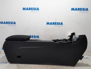 Used Middle console Peugeot 308 (L3/L8/LB/LH/LP) 1.2 12V e-THP PureTech 110 Price € 105,00 Margin scheme offered by Maresia Parts