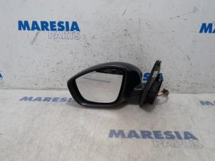 Gebrauchte Außenspiegel links Peugeot 308 (L3/L8/LB/LH/LP) 1.2 12V e-THP PureTech 110 Preis € 75,00 Margenregelung angeboten von Maresia Parts