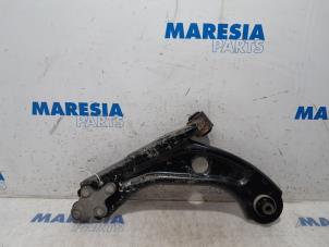Used Front lower wishbone, right Peugeot 308 (L3/L8/LB/LH/LP) 1.2 12V e-THP PureTech 110 Price € 30,00 Margin scheme offered by Maresia Parts