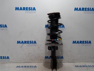Used Front shock absorber rod, left Peugeot 308 (L3/L8/LB/LH/LP) 1.2 12V e-THP PureTech 110 Price € 50,00 Margin scheme offered by Maresia Parts