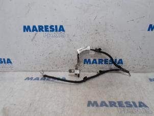 Used Battery pole Peugeot 208 I (CA/CC/CK/CL) 1.2 Vti 12V PureTech 82 Price € 20,00 Margin scheme offered by Maresia Parts