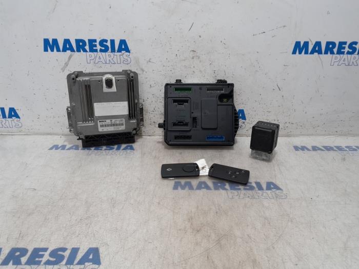 Used Engine management computer Renault Grand Scénic III (JZ) 1.6 dCi Price € 210,00 Margin scheme offered by Maresia Parts