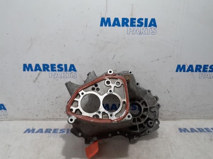 Usagé Cache boite de vitesses Peugeot 207 CC (WB) 1.6 16V Prix € 40,00 Règlement à la marge proposé par Maresia Parts