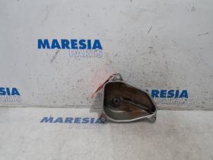 Used Gearbox cover Peugeot 207 CC (WB) 1.6 16V Price € 25,00 Margin scheme offered by Maresia Parts