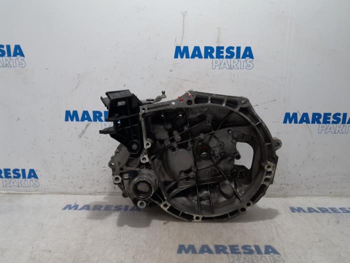 Begagnade Växellådshus Citroen C4 Cactus (0B/0P) 1.2 PureTech 82 12V Pris € 75,00 Marginaltabell erbjuds av Maresia Parts