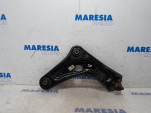 Used Front lower wishbone, right Peugeot 207/207+ (WA/WC/WM) 1.4 16V VTi Price € 25,00 Margin scheme offered by Maresia Parts