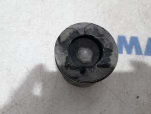 Kolben van een Fiat Doblo Cargo (263) 1.3 MJ 16V DPF Euro 5 2014