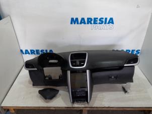 Używane Airbag set + dashboard Peugeot 207 CC (WB) 1.6 16V THP Cena € 472,50 Procedura marży oferowane przez Maresia Parts