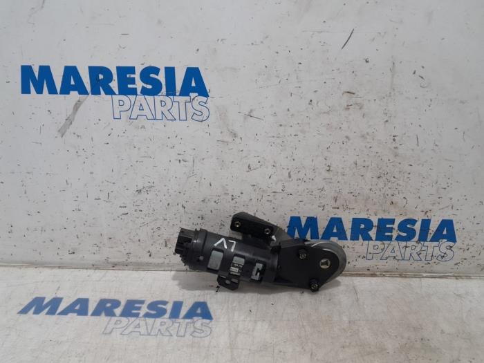 Gebrauchte Sitzmotor Alfa Romeo 159 Sportwagon (939BX) 2.4 JTDm 20V Preis € 75,00 Margenregelung angeboten von Maresia Parts