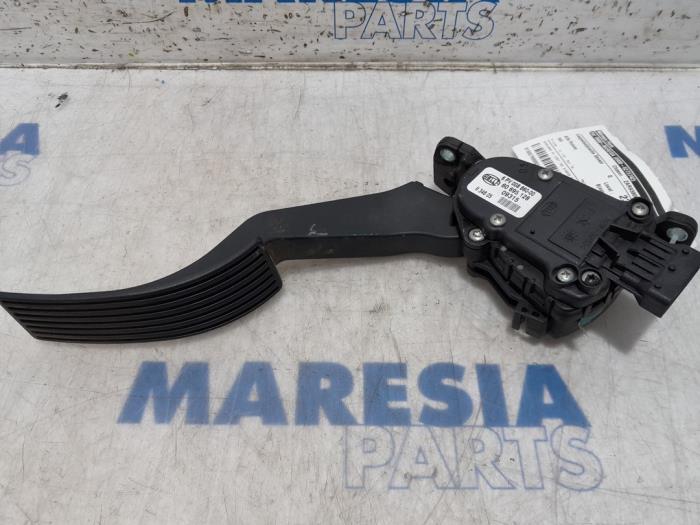 Begagnade Gaspedalsensor Alfa Romeo 159 Sportwagon (939BX) 2.4 JTDm 20V Pris € 50,00 Marginaltabell erbjuds av Maresia Parts