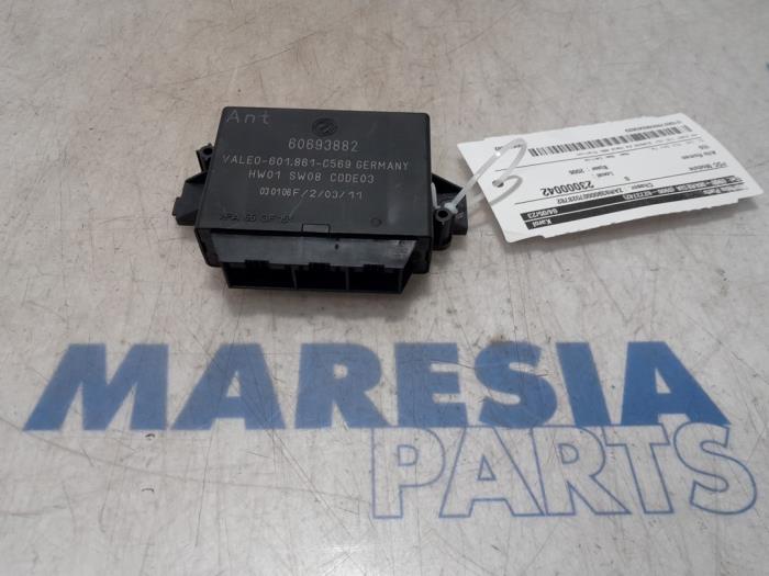 Begagnade PDC-modul Alfa Romeo 159 Sportwagon (939BX) 2.4 JTDm 20V Pris € 90,00 Marginaltabell erbjuds av Maresia Parts