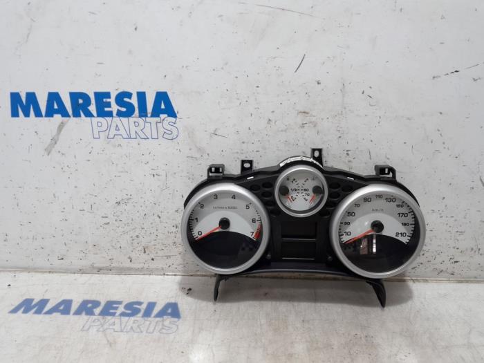 Begagnade Instrumentpanel Peugeot 207/207+ (WA/WC/WM) 1.4 16V VTi Pris € 50,00 Marginaltabell erbjuds av Maresia Parts