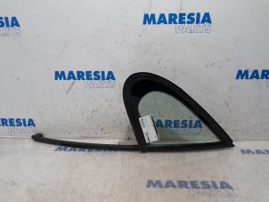 Usagé Vitre triangulaire avant gauche Peugeot 207/207+ (WA/WC/WM) 1.4 16V VTi Prix € 30,00 Règlement à la marge proposé par Maresia Parts