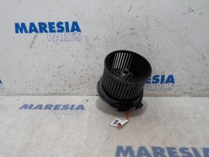 Używane Silnik wentylatora nagrzewnicy Peugeot 207/207+ (WA/WC/WM) 1.4 16V VTi Cena € 20,00 Procedura marży oferowane przez Maresia Parts