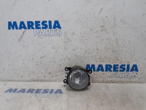 Usagé Feu antibrouillard avant gauche Peugeot 207 CC (WB) 1.6 16V THP Prix € 10,00 Règlement à la marge proposé par Maresia Parts