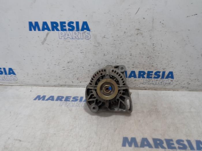 Begagnade Dynamo Fiat Punto II (188) 1.2 16V Pris € 40,00 Marginaltabell erbjuds av Maresia Parts
