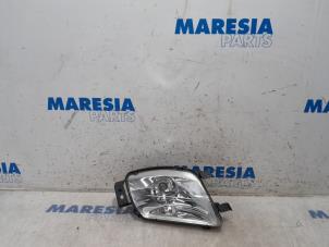 Używane Swiatlo przeciwmgielne lewy przód Peugeot 308 (4A/C) 1.6 16V THP 150 Cena € 35,00 Procedura marży oferowane przez Maresia Parts