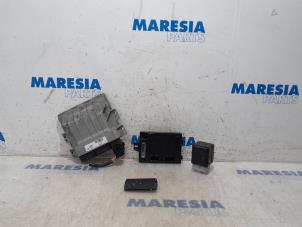 Used Engine management computer Renault Captur (2R) 1.2 TCE 16V EDC Price € 315,00 Margin scheme offered by Maresia Parts
