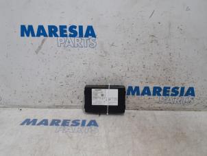 Gebrauchte Telefon Modul Renault Captur (2R) 1.2 TCE 16V EDC Preis € 50,00 Margenregelung angeboten von Maresia Parts