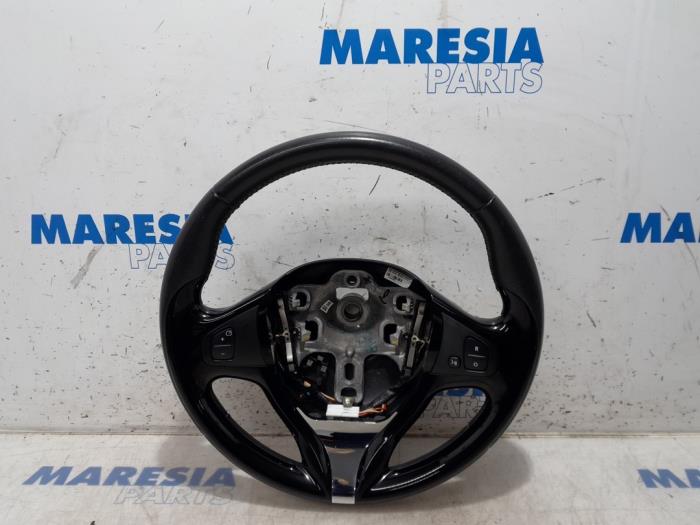 Begagnade Ratt Renault Captur I (2R) 1.2 TCE 16V EDC Pris € 42,48 Marginaltabell erbjuds av Maresia Parts