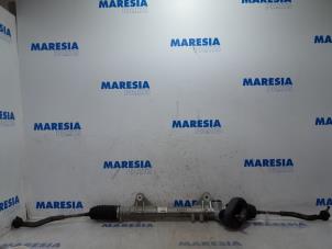 Used Power steering box Renault Captur (2R) 1.2 TCE 16V EDC Price € 157,50 Margin scheme offered by Maresia Parts
