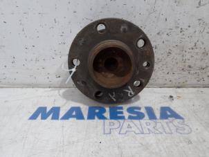 Used Rear hub Alfa Romeo 159 Sportwagon (939BX) 2.4 JTDm 20V Price € 50,00 Margin scheme offered by Maresia Parts